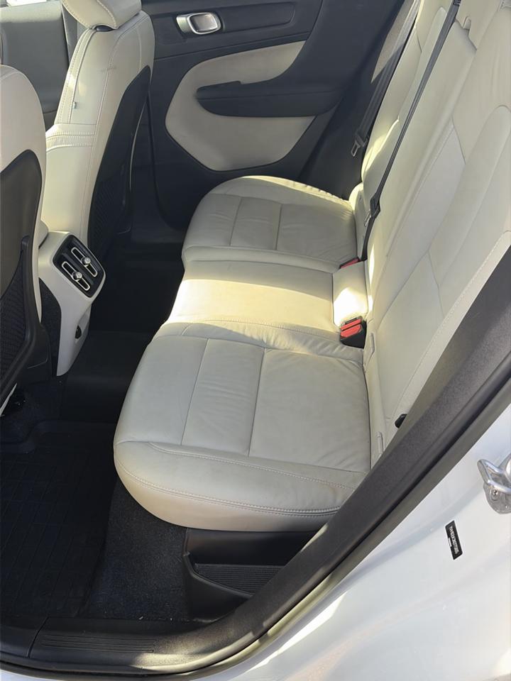 Volvo XC40 T5 AWD Momentum 2022