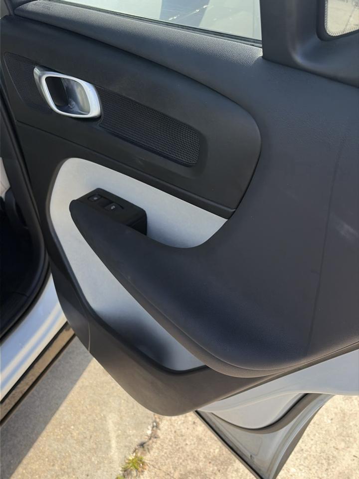 Volvo XC40 T5 AWD Momentum 2022