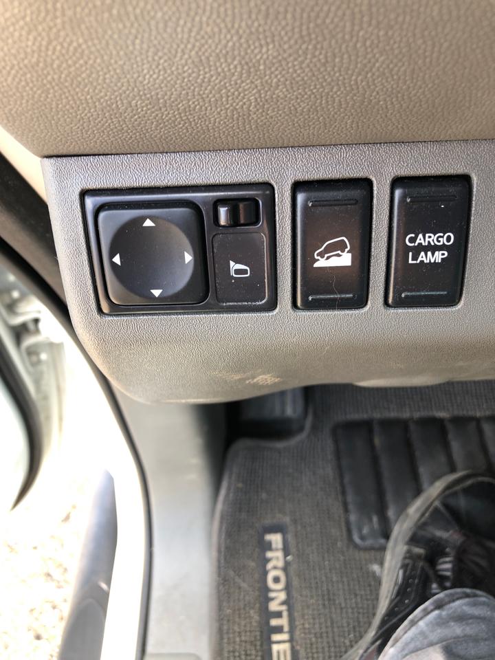 Nissan Frontier 2017.5 Crew Cab 4x4 SV V6 Auto 2017