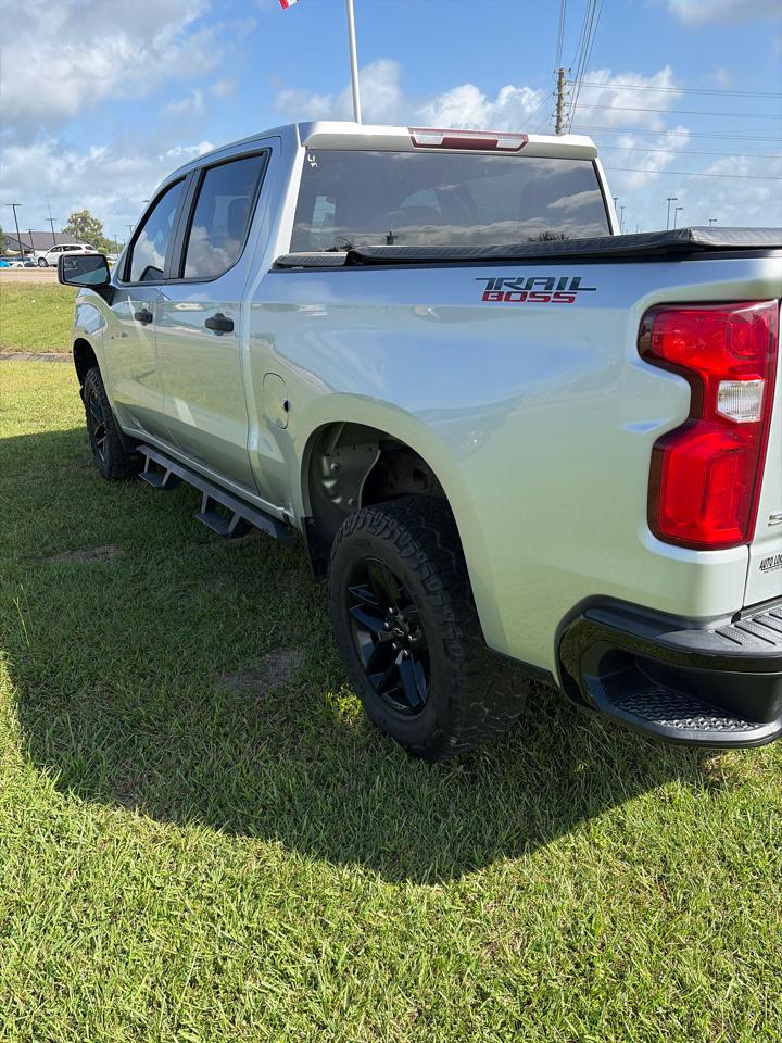 Chevrolet Silverado 1500 Crew Cab Crew Cab 143.5" WB 4WD Z71 2021