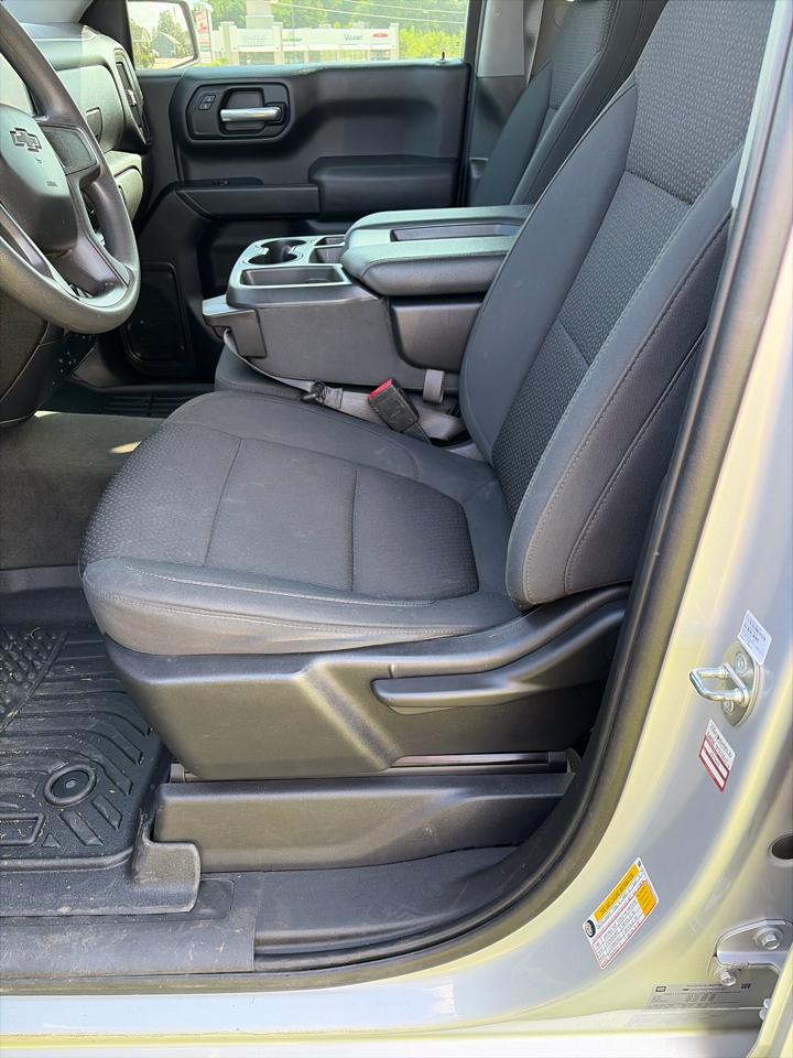 Chevrolet Silverado 1500 Crew Cab Crew Cab 143.5" WB 4WD Z71 2021