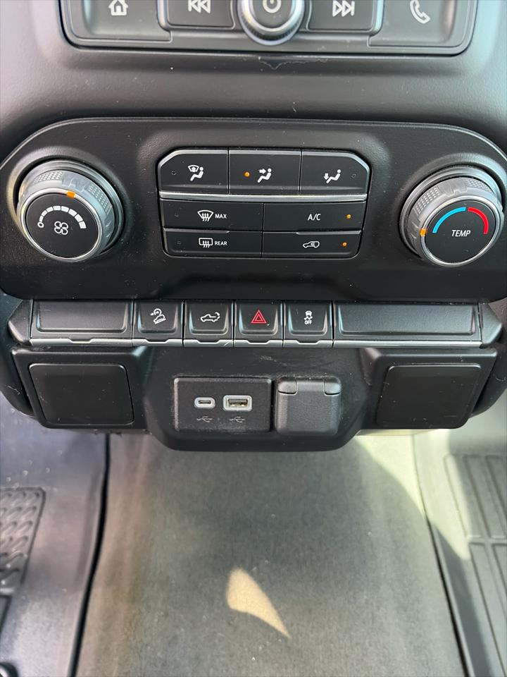 Chevrolet Silverado 1500 Crew Cab Crew Cab 143.5" WB 4WD Z71 2021