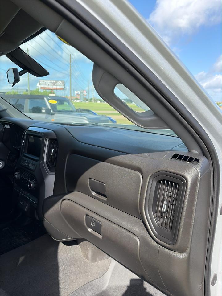 Chevrolet Silverado 1500 Crew Cab Crew Cab 143.5" WB 4WD Z71 2021