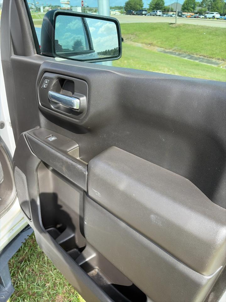 Chevrolet Silverado 1500 Crew Cab Crew Cab 143.5" WB 4WD Z71 2021