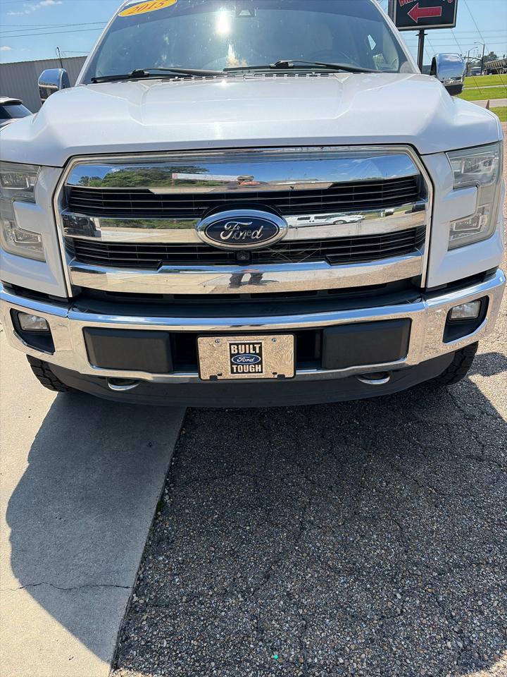 Ford F-150 4WD SuperCrew 157" Lariat w/HD Payload Pkg 2015