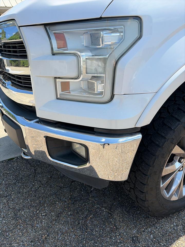 Ford F-150 4WD SuperCrew 157" Lariat w/HD Payload Pkg 2015