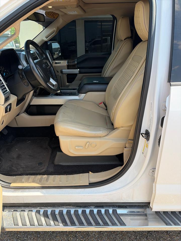 Ford F-150 4WD SuperCrew 157" Lariat w/HD Payload Pkg 2015