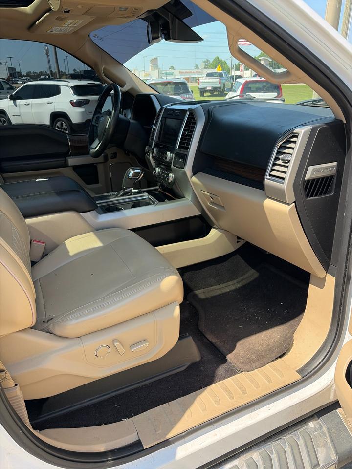 Ford F-150 4WD SuperCrew 157" Lariat w/HD Payload Pkg 2015