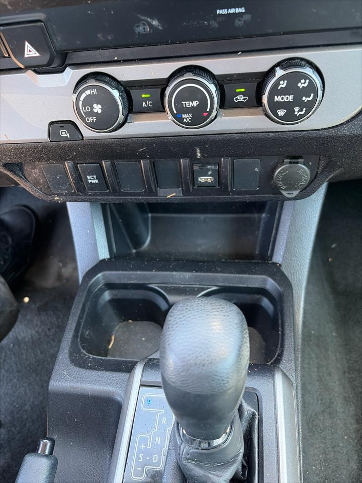Toyota Tacoma 2WD SR5 Access Cab 6' Bed I4 AT (Natl) 2021