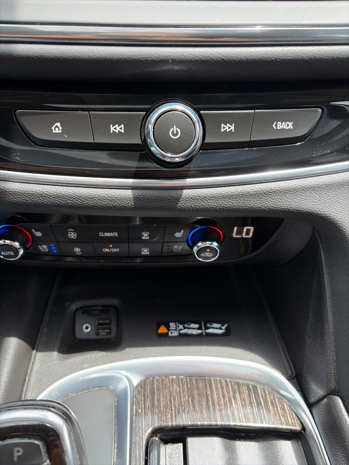 Buick Enclave FWD 4dr Avenir 2020