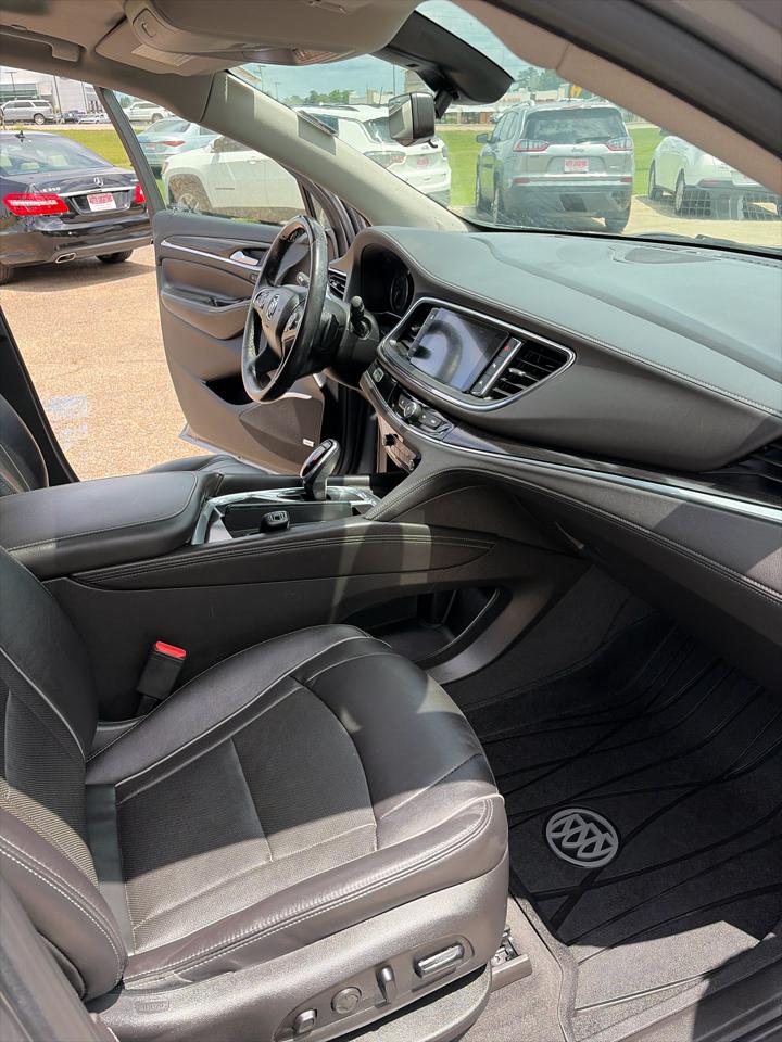 Buick Enclave FWD 4dr Avenir 2020