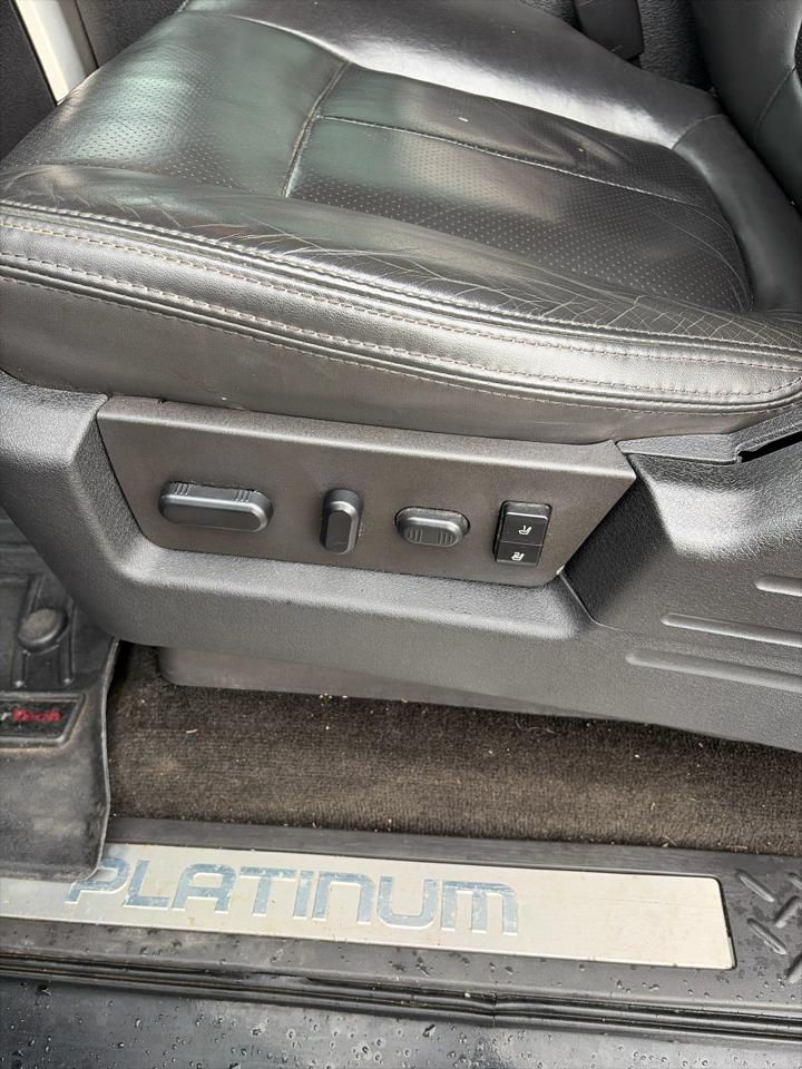 Ford F-150 4WD SuperCrew 145" Platinum 2013