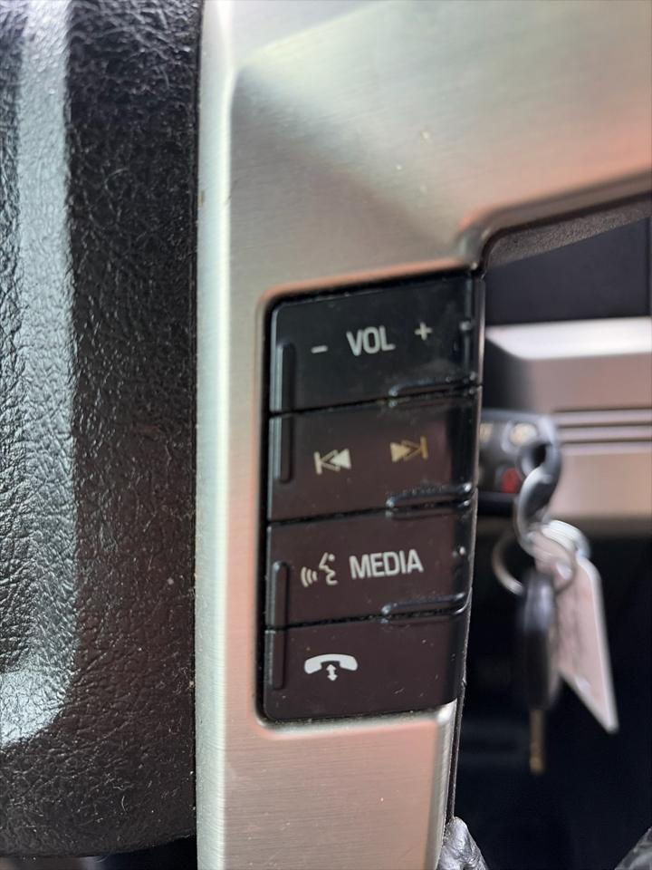 Ford F-150 4WD SuperCrew 145" Platinum 2013