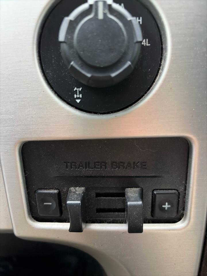 Ford F-150 4WD SuperCrew 145" Platinum 2013