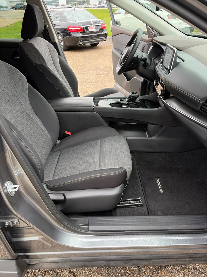 Nissan Rogue FWD SV 2022