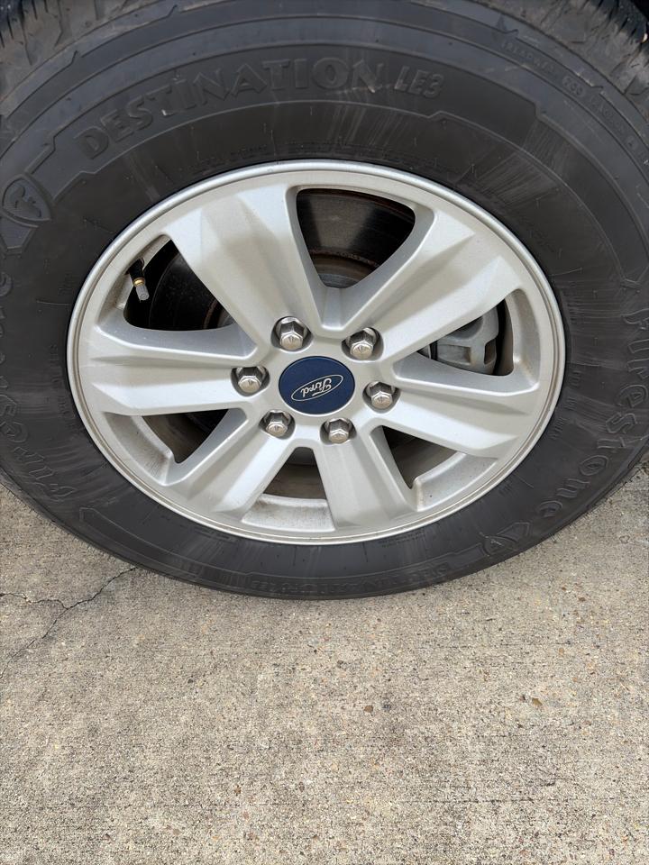 Ford F-150 2WD SuperCrew 139" XLT 2020