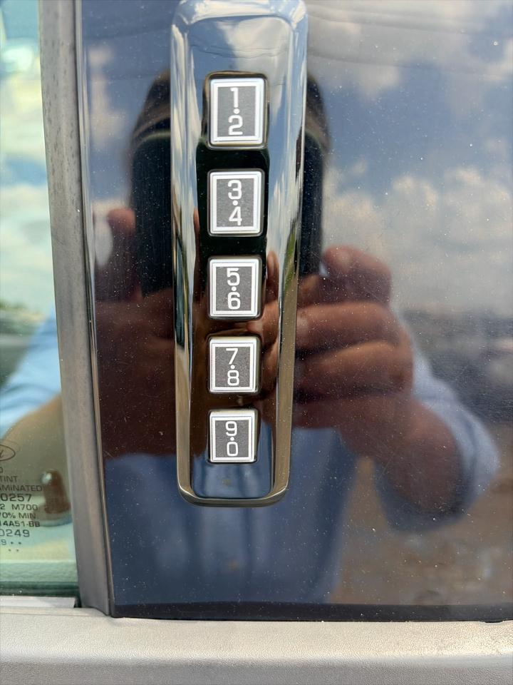 Ford F-150 2WD SuperCrew 139" XLT 2020