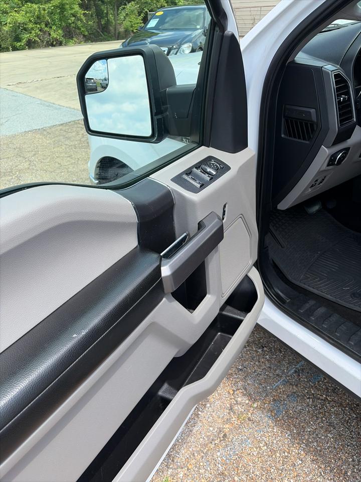 Ford F-150 2WD SuperCrew 139" XLT 2020