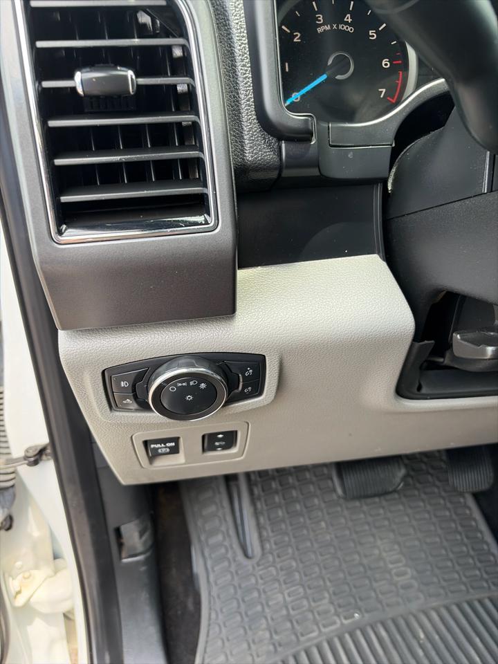 Ford F-150 2WD SuperCrew 139" XLT 2020