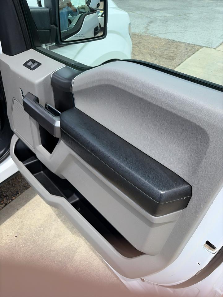Ford F-150 2WD SuperCrew 139" XLT 2020