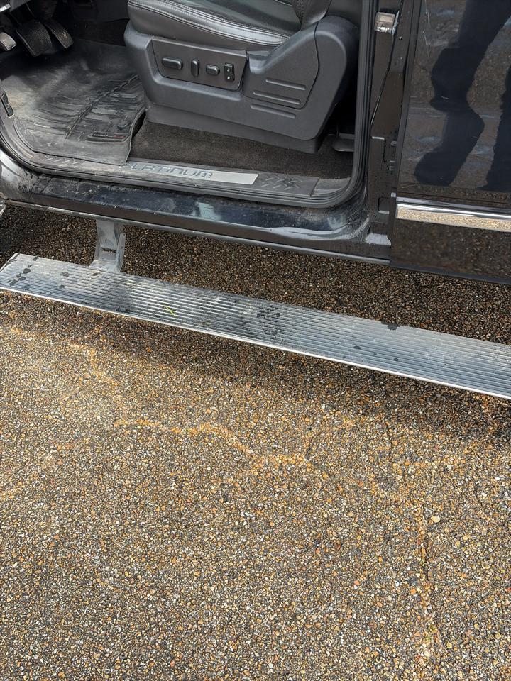Ford F-150 4WD SuperCrew 145" Platinum 2013
