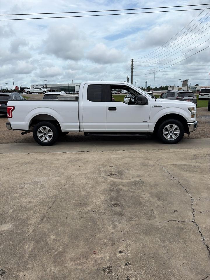 Ford F-150 2WD SuperCab 145" XLT 2015