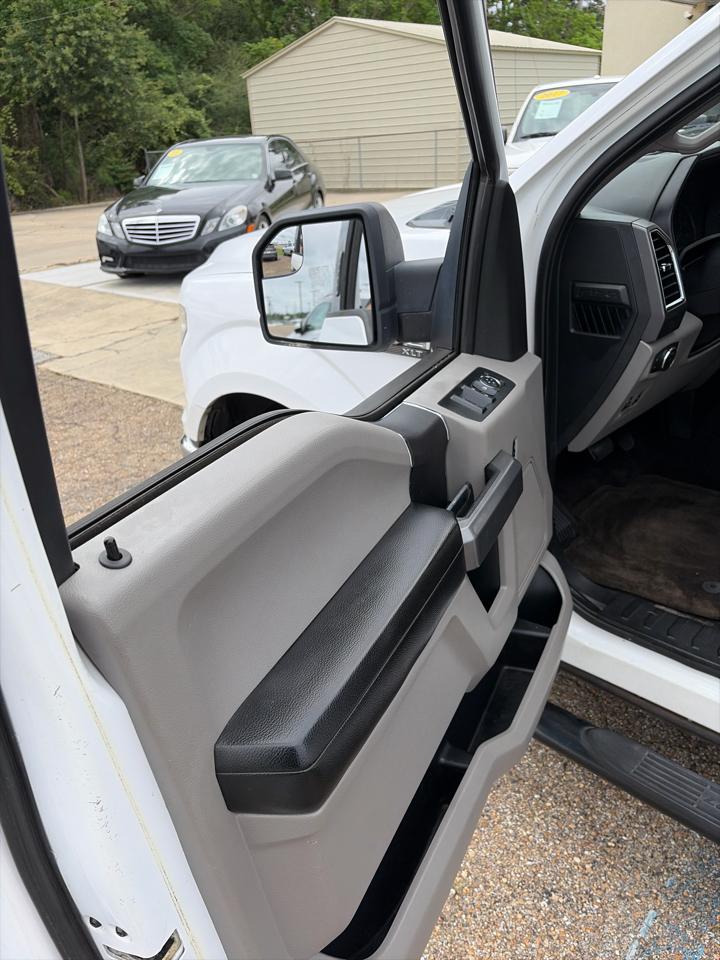 Ford F-150 2WD SuperCab 145" XLT 2015