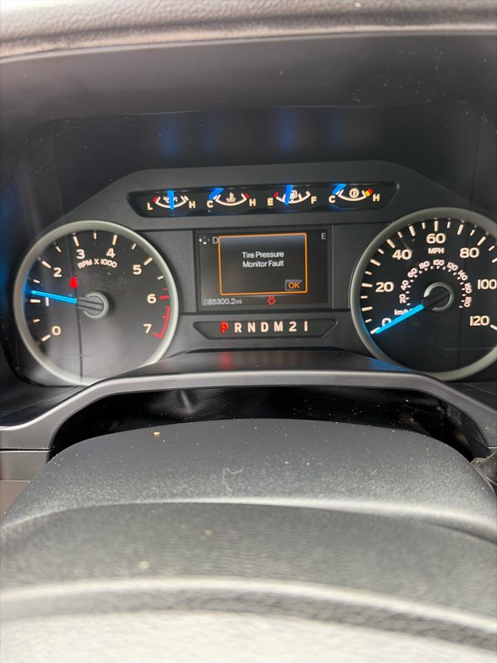 Ford F-150 2WD SuperCab 145" XLT 2015