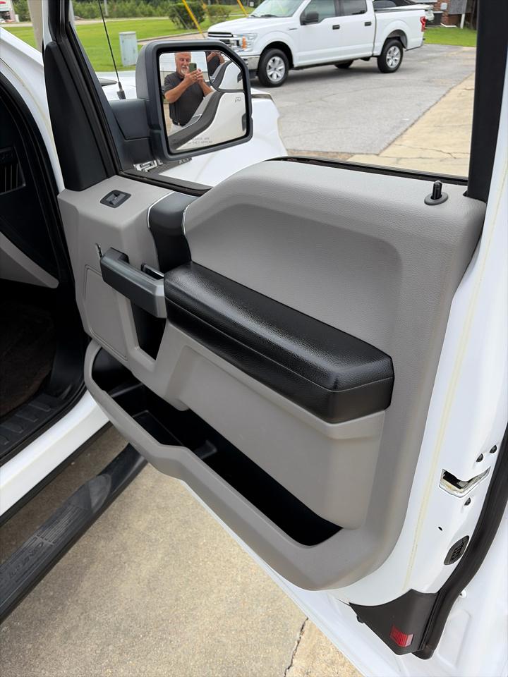 Ford F-150 2WD SuperCab 145" XLT 2015