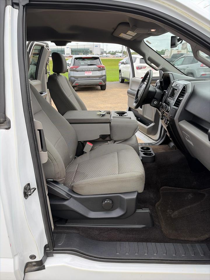 Ford F-150 2WD SuperCab 145" XLT 2015
