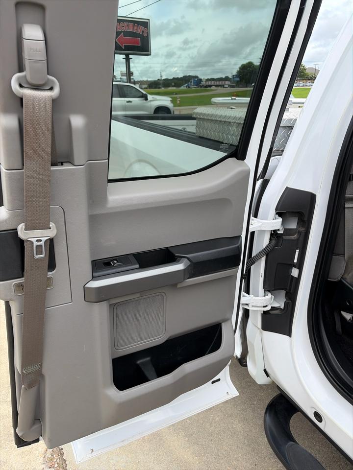Ford F-150 2WD SuperCab 145" XLT 2015