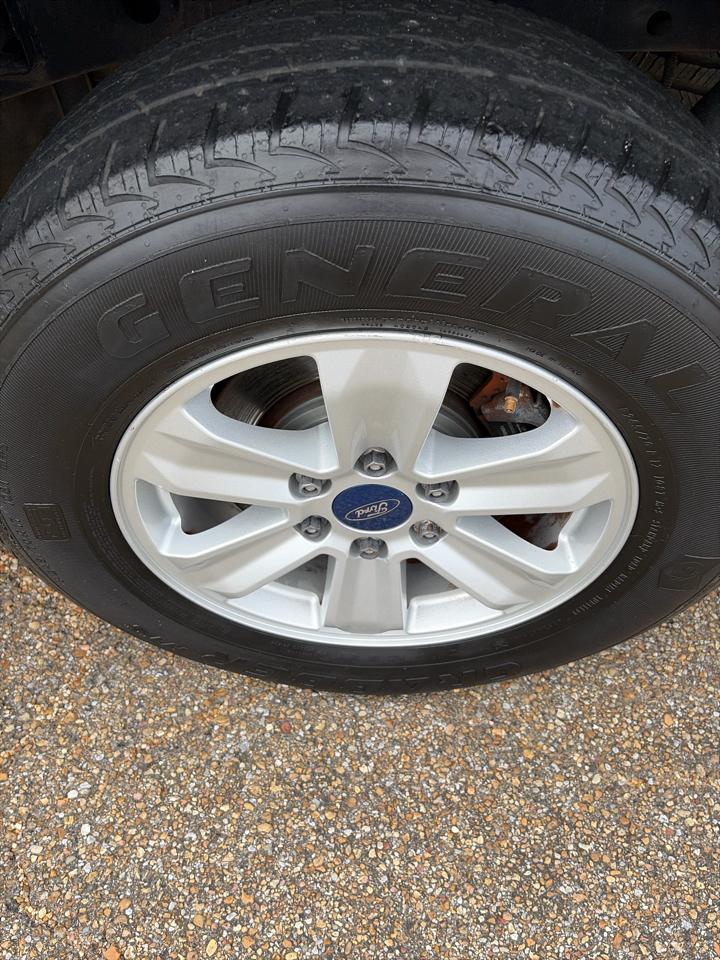 Ford F-150 2WD SuperCab 145" XLT 2015