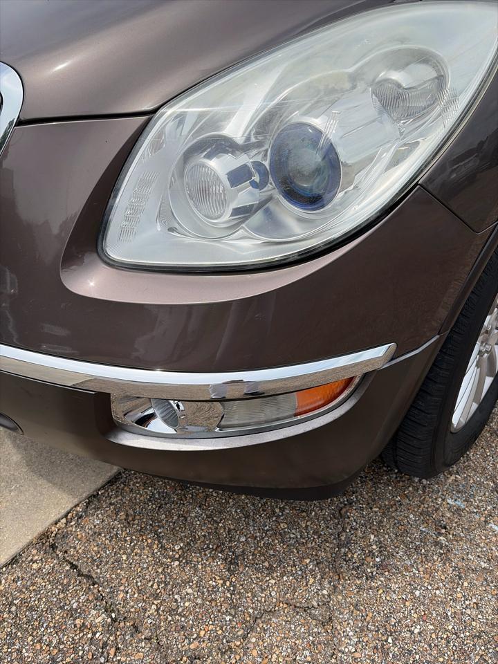 Buick Enclave FWD 4dr Leather 2012