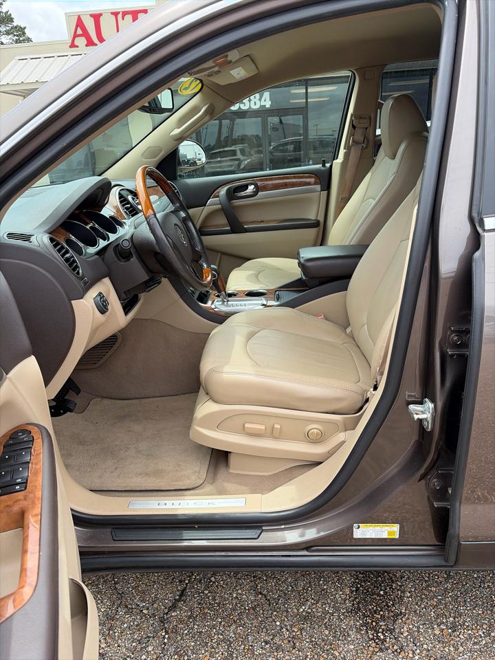 Buick Enclave FWD 4dr Leather 2012