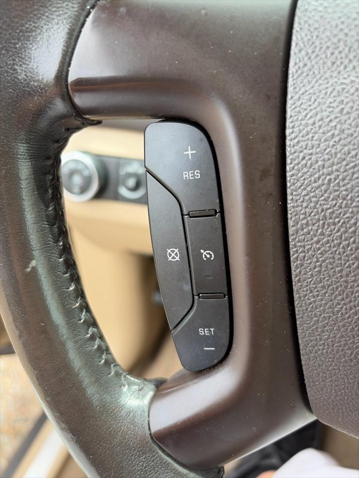 Buick Enclave FWD 4dr Leather 2012