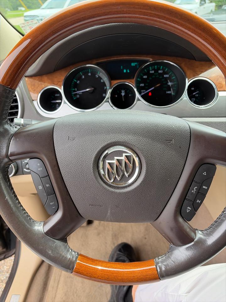 Buick Enclave FWD 4dr Leather 2012