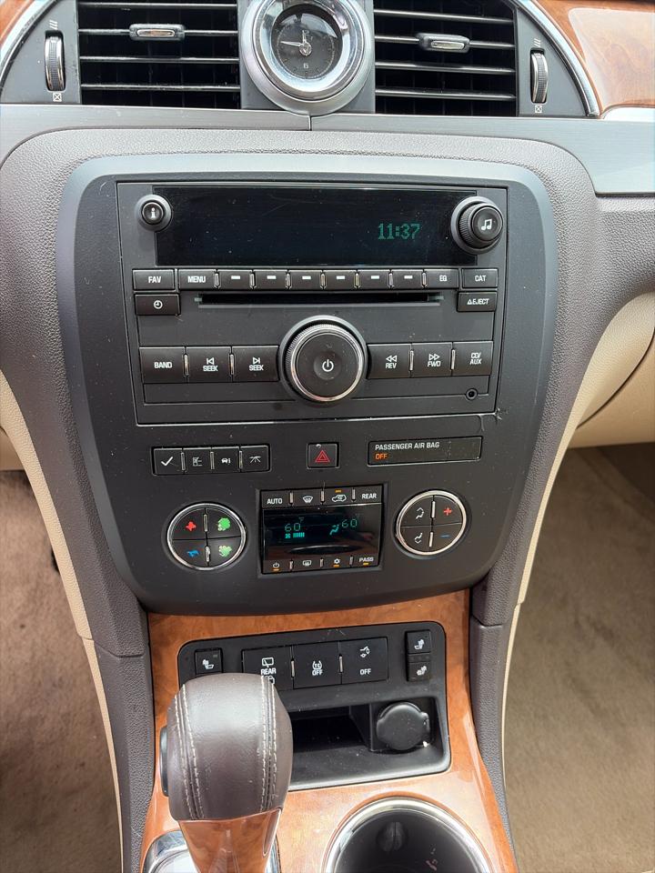 Buick Enclave FWD 4dr Leather 2012