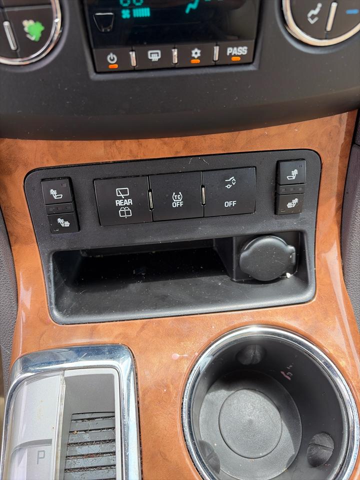Buick Enclave FWD 4dr Leather 2012