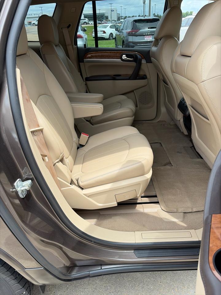 Buick Enclave FWD 4dr Leather 2012