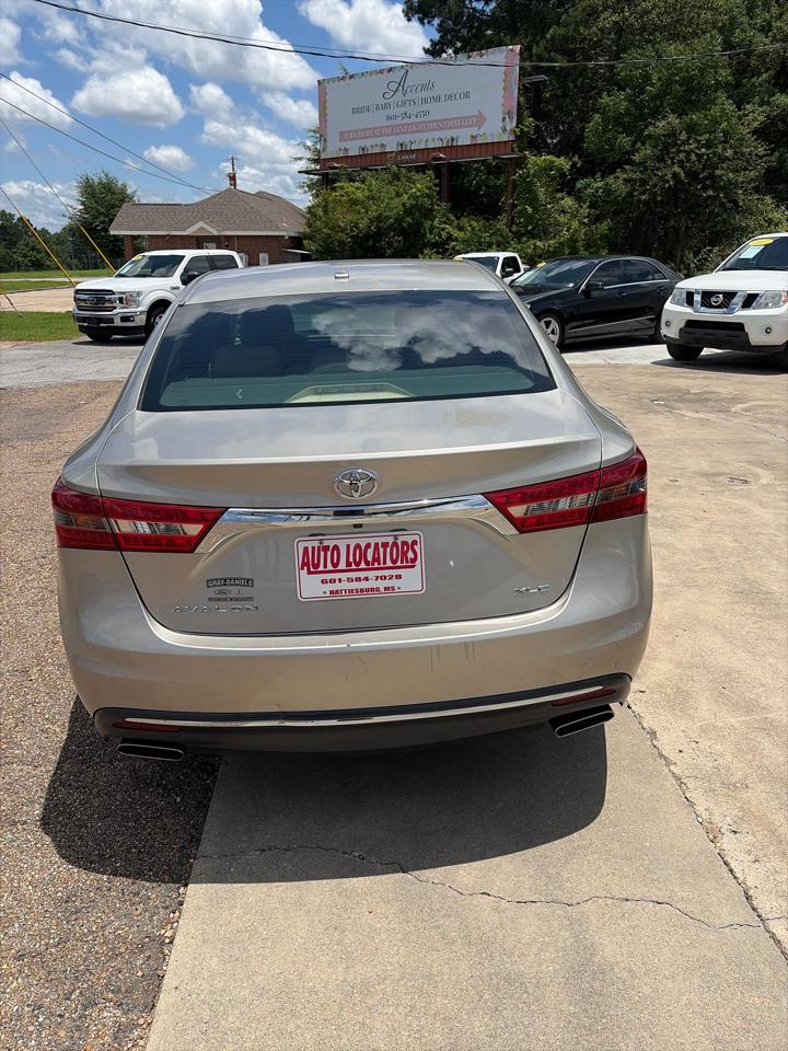 Toyota Avalon XLE Premium (Natl) 2017