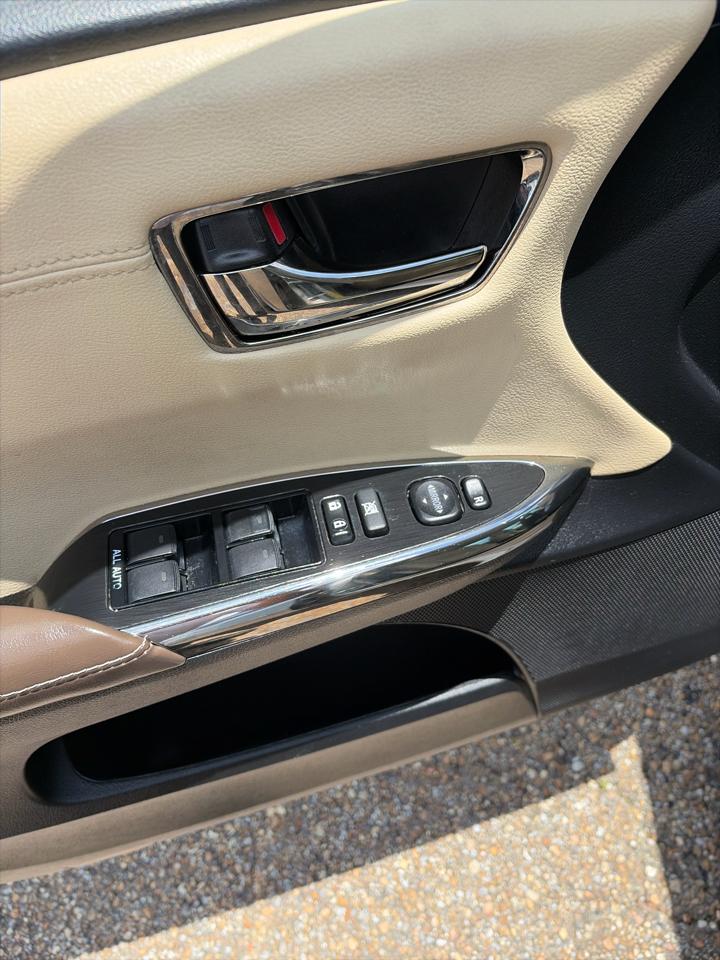 Toyota Avalon XLE Premium (Natl) 2017