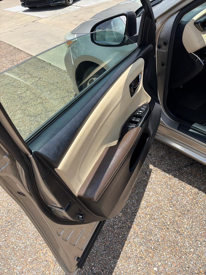 Toyota Avalon XLE Premium (Natl) 2017