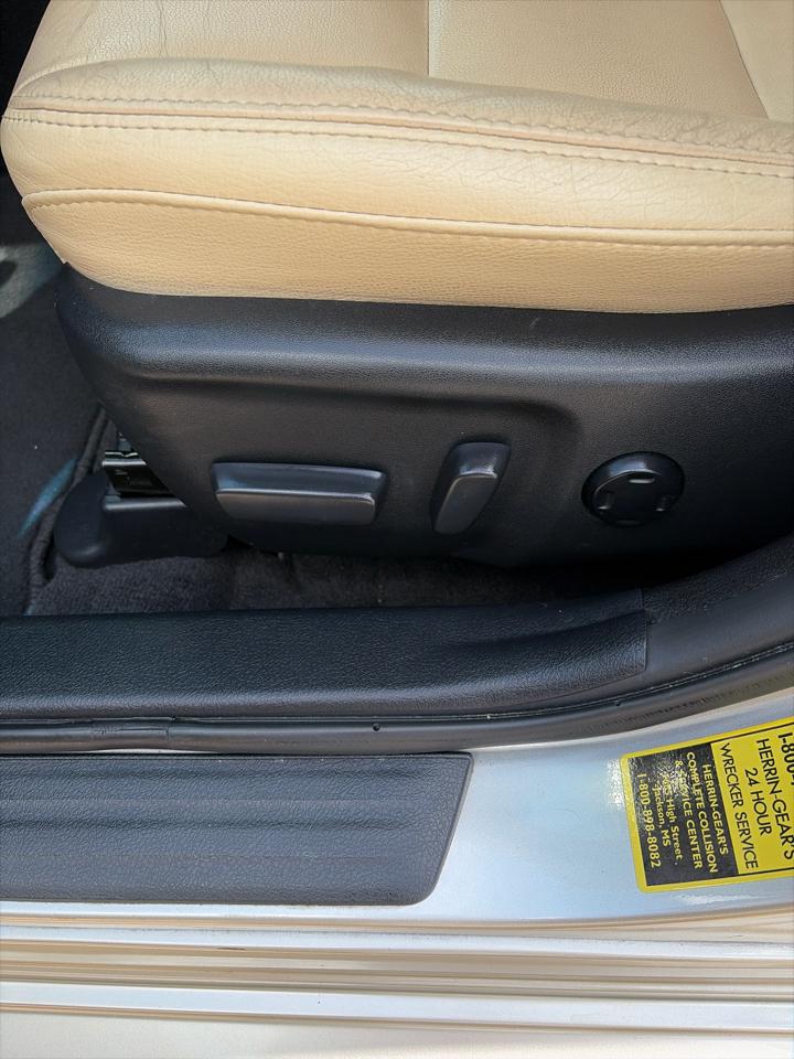 Toyota Avalon XLE Premium (Natl) 2017