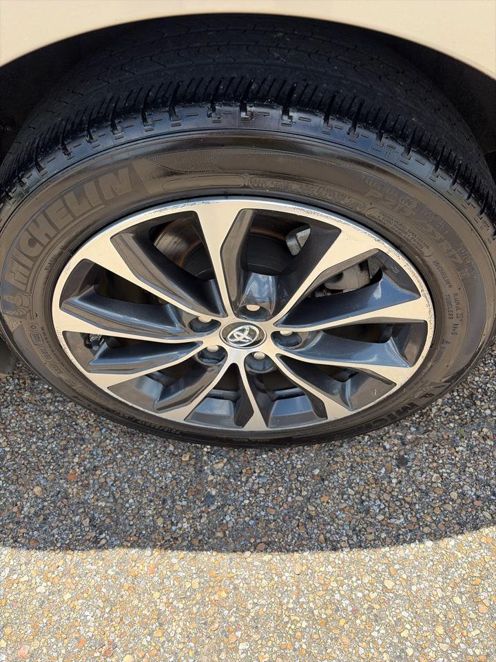 Toyota Avalon XLE Premium (Natl) 2017