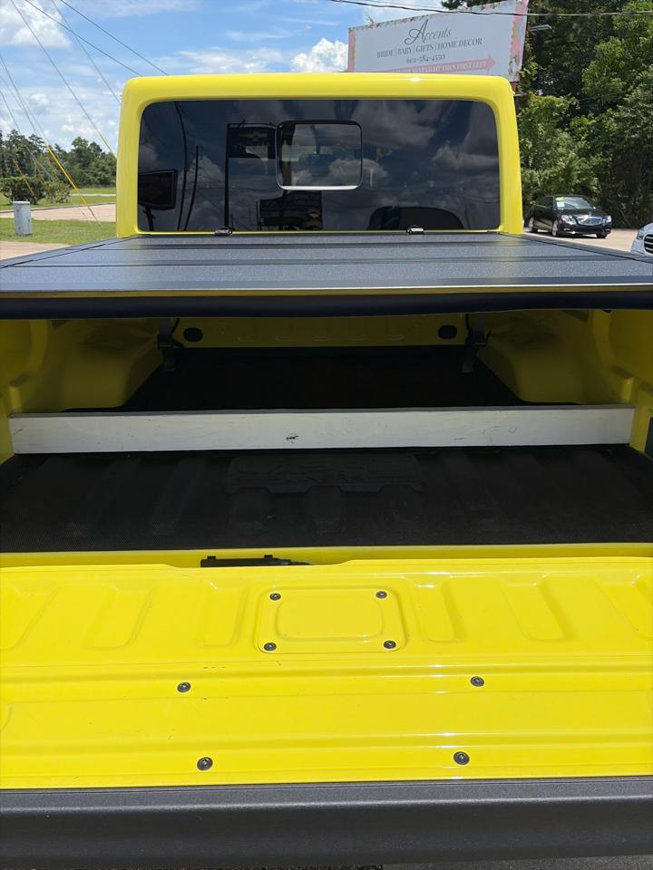 Jeep Gladiator Nighthawk 4x4 2024