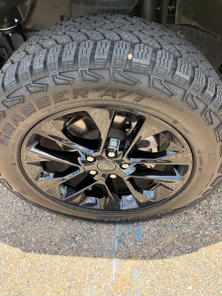 Jeep Gladiator Nighthawk 4x4 2024