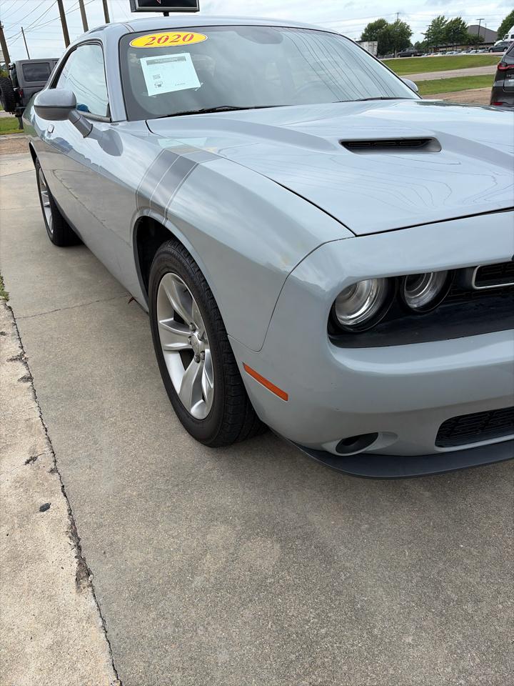 Dodge Challenger SXT RWD 2020