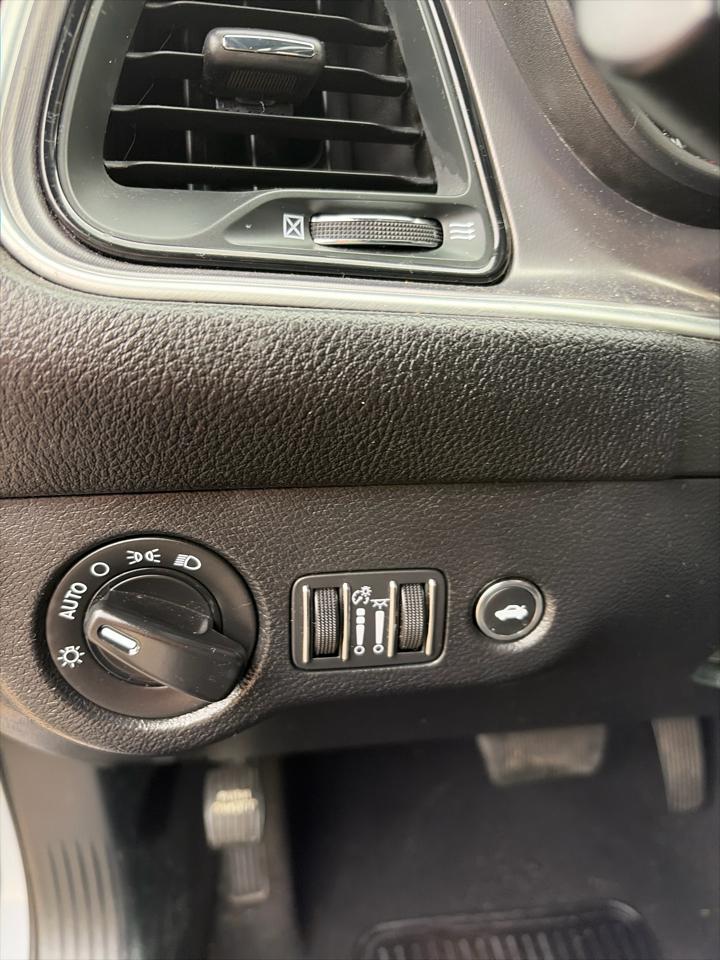 Dodge Challenger SXT RWD 2020