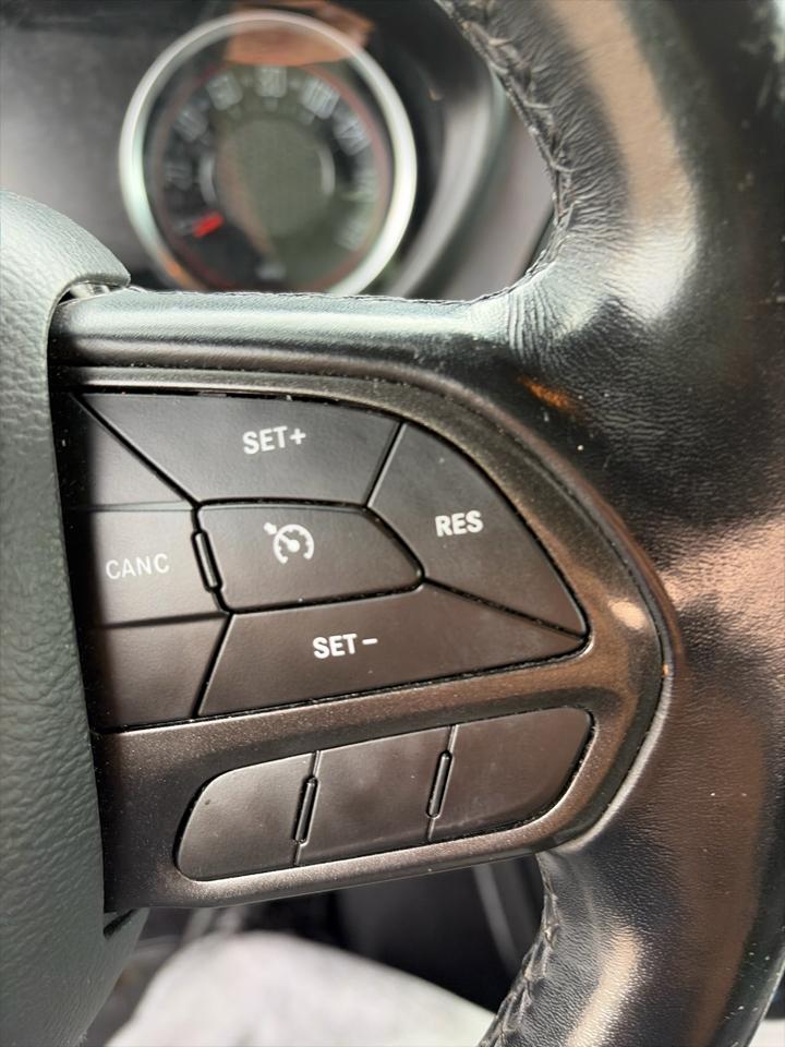 Dodge Challenger SXT RWD 2020