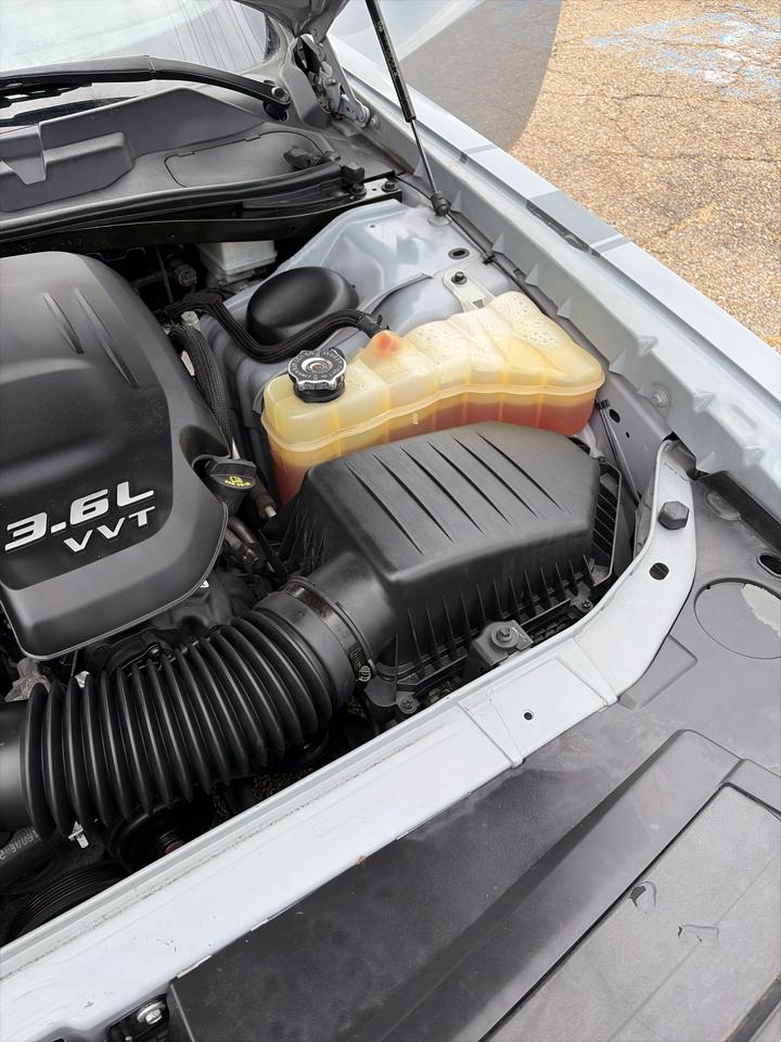 Dodge Challenger SXT RWD 2020